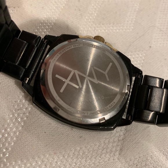 XNY Watch - Picture 3 of 3